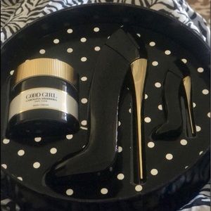 GOOD GIRL Set by Carolina Herrera